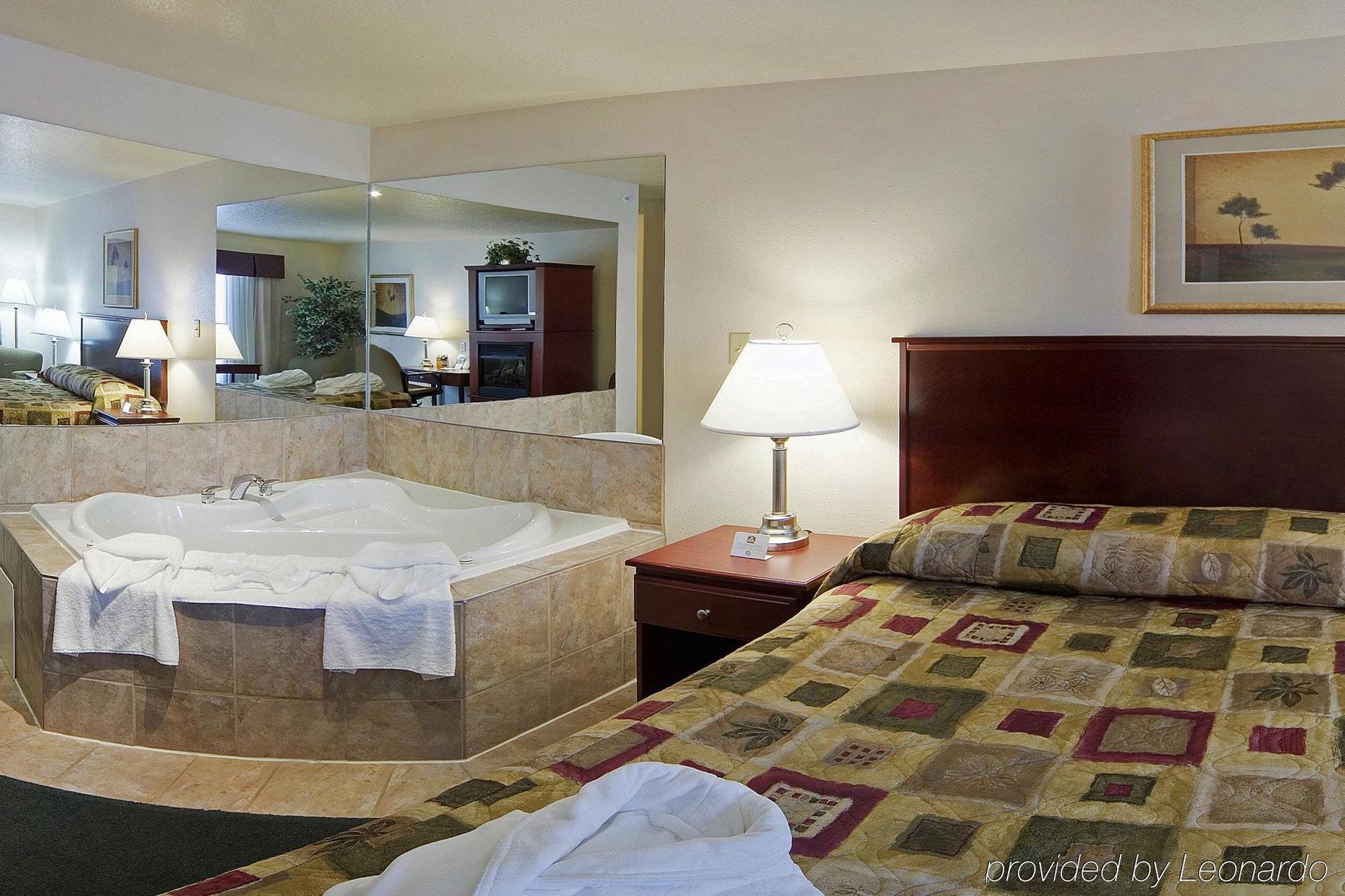 & Hotel