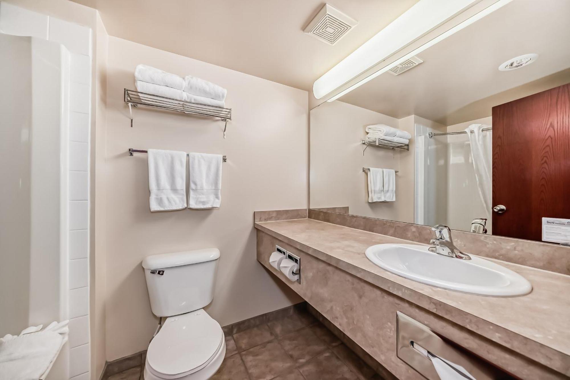 Hotel & Grande Cache