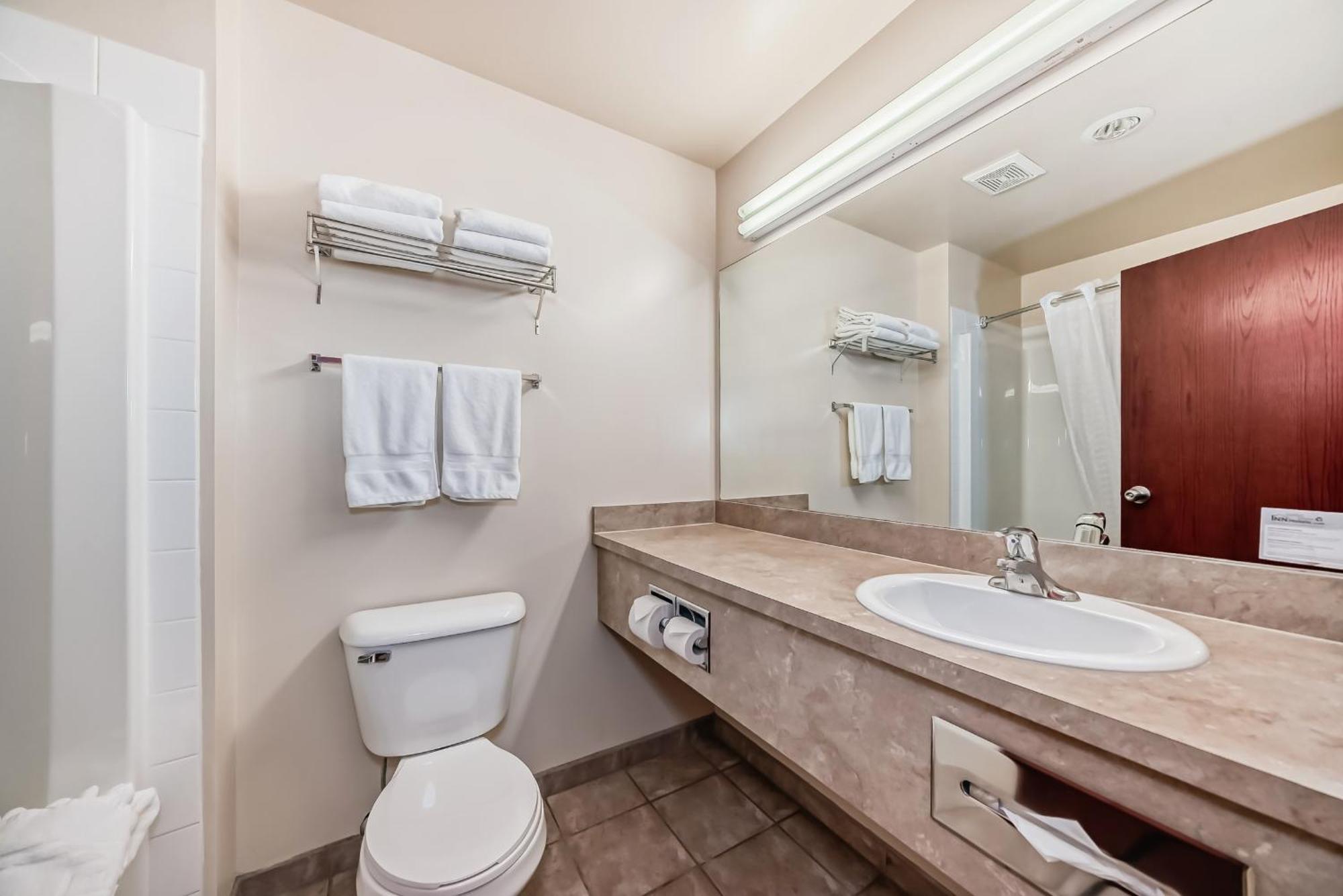 Hotel & Grande Cache