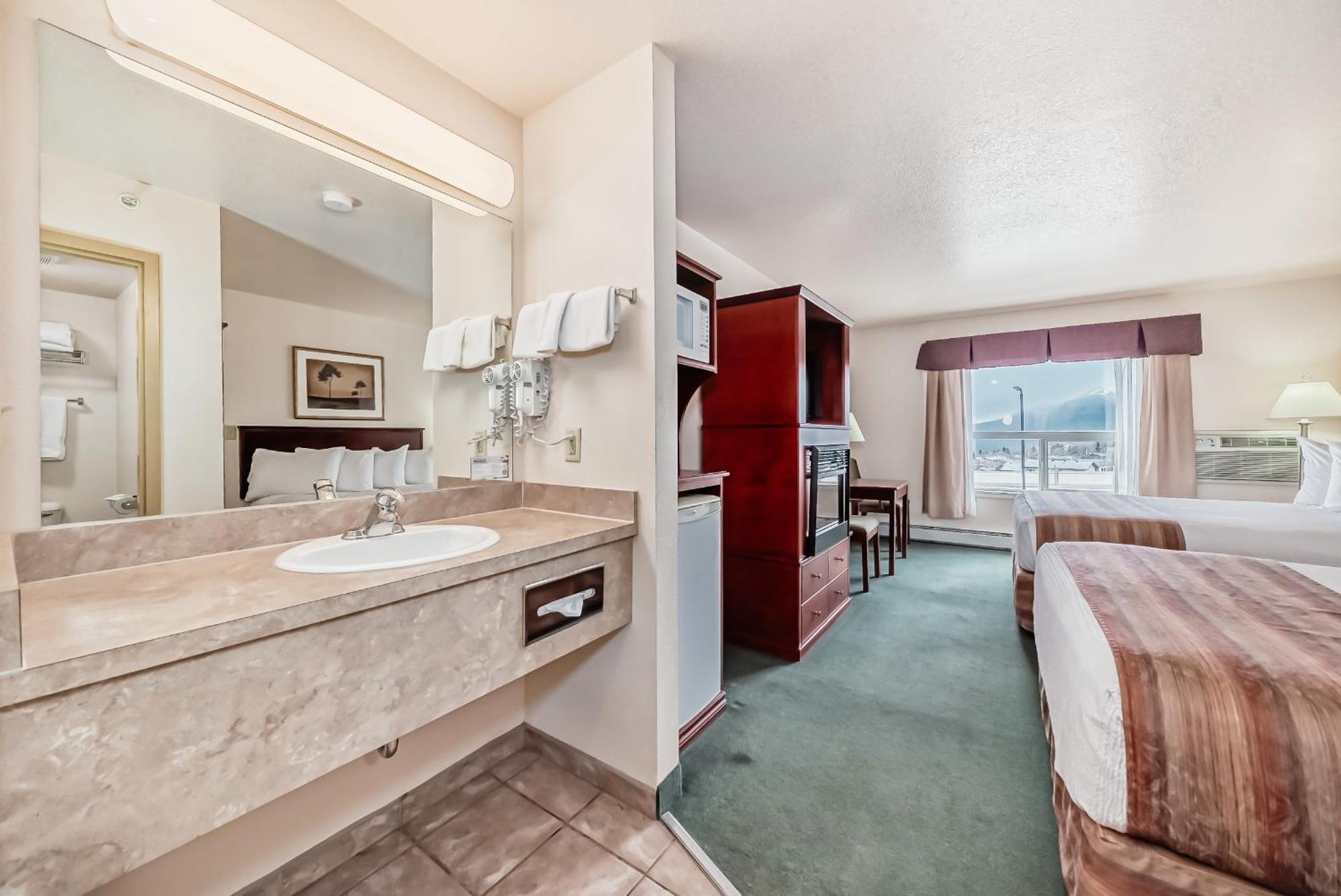 Hotel & 2*
