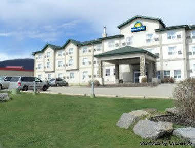 & Hotel 2*