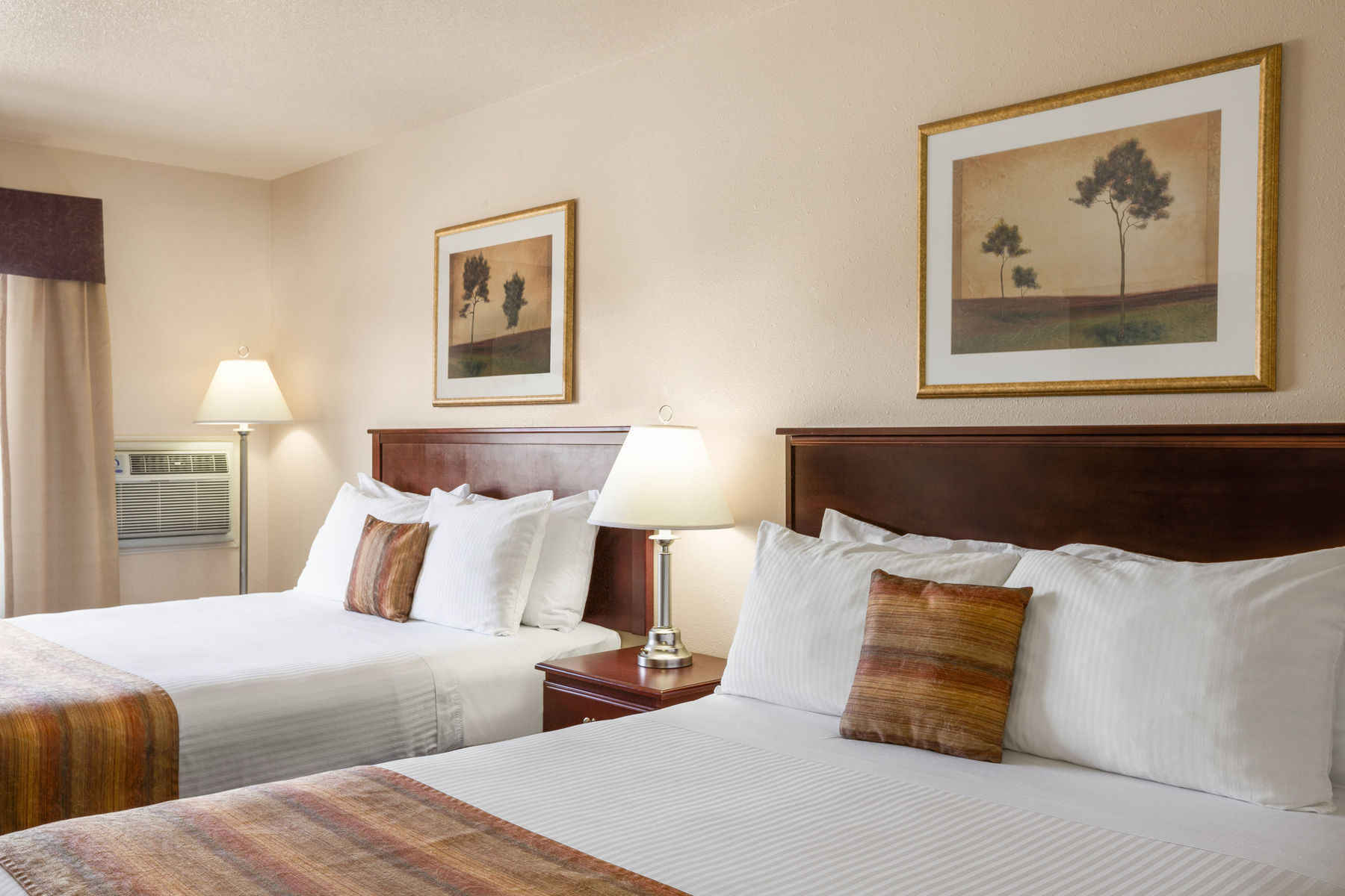 & Hotel 2*